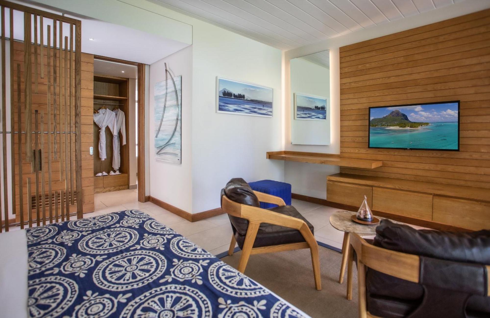 Paradis Beachcomber Golf Resort & Spa Le Morne Exterior photo
