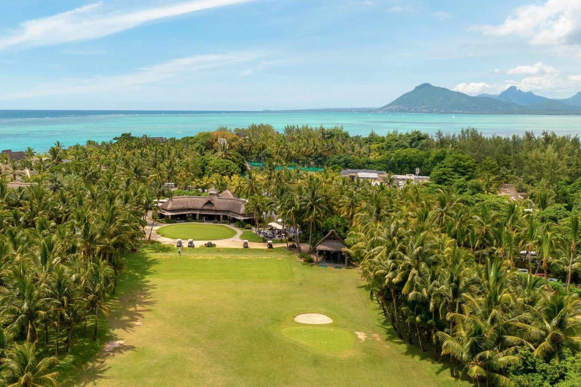 Paradis Beachcomber Golf Resort & Spa Le Morne Exterior photo